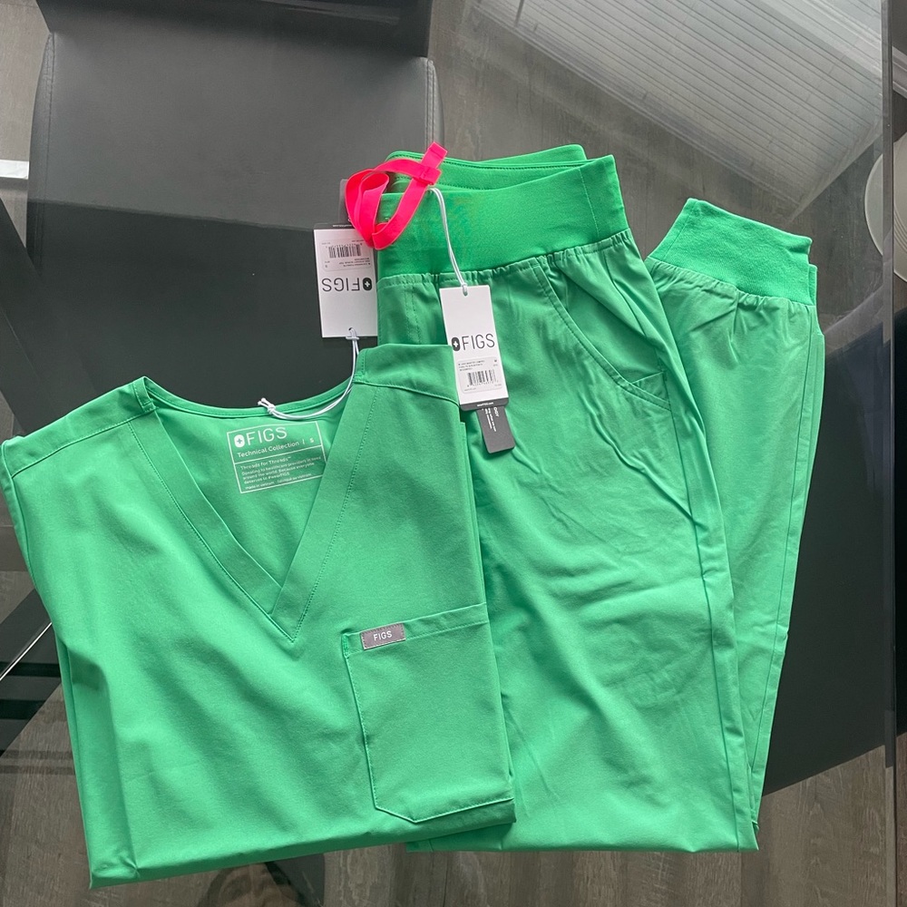 Women’s Safety Green Figs set